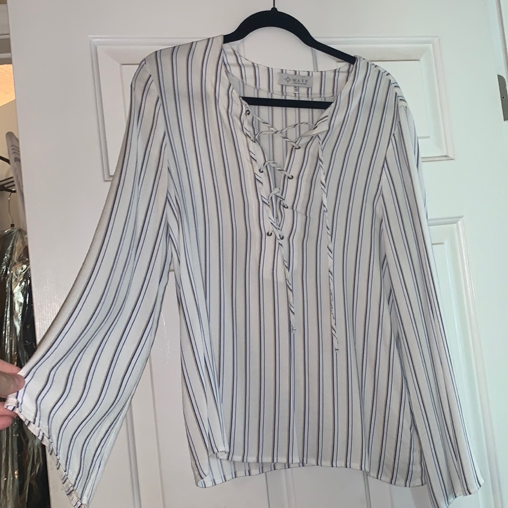 Flowy tie top